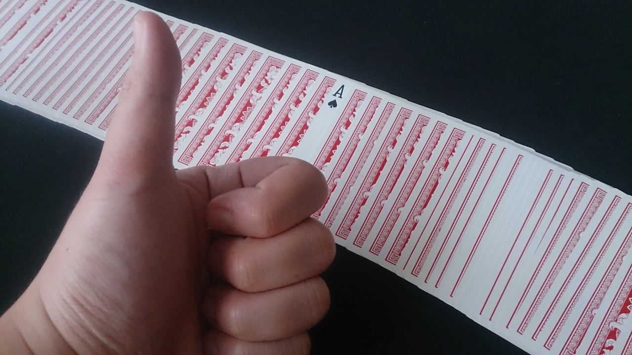 Jesper Tseng - Self locator card magic