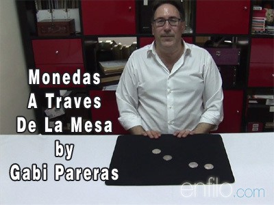 Gabi Pareras - Monedas A Traves De La Mesa