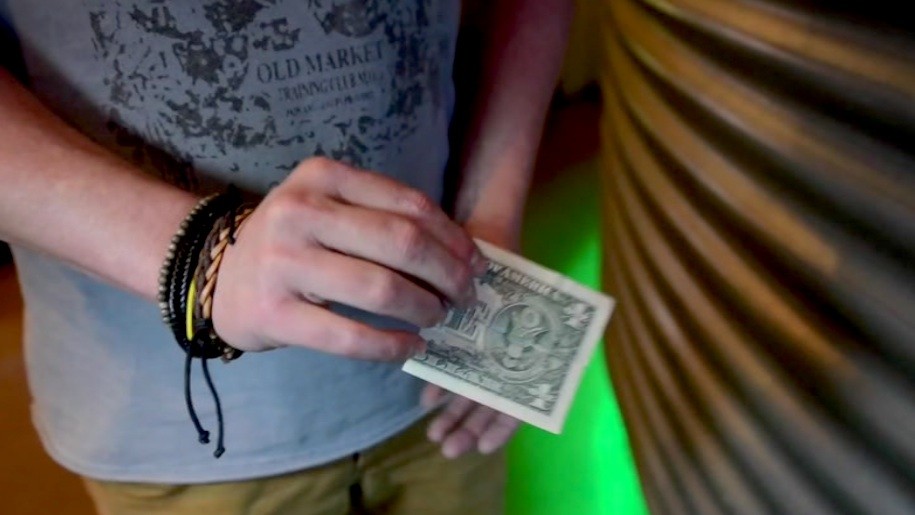 Lloyd Barnes - Money