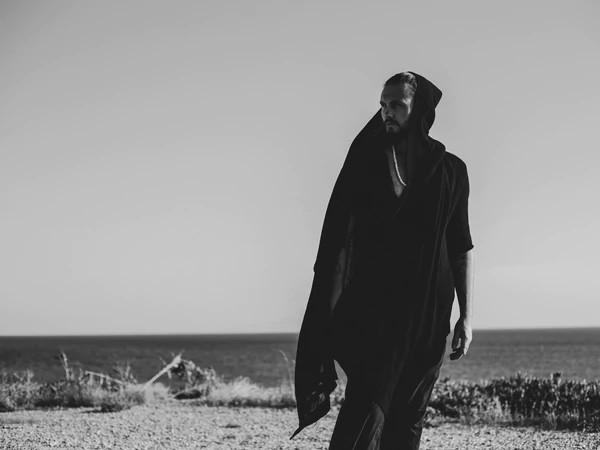 Lewis Le Val - Mana (Video+PDF)