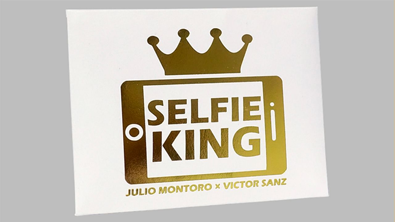 Julio Montoro and Victor Sanz - Selfie King