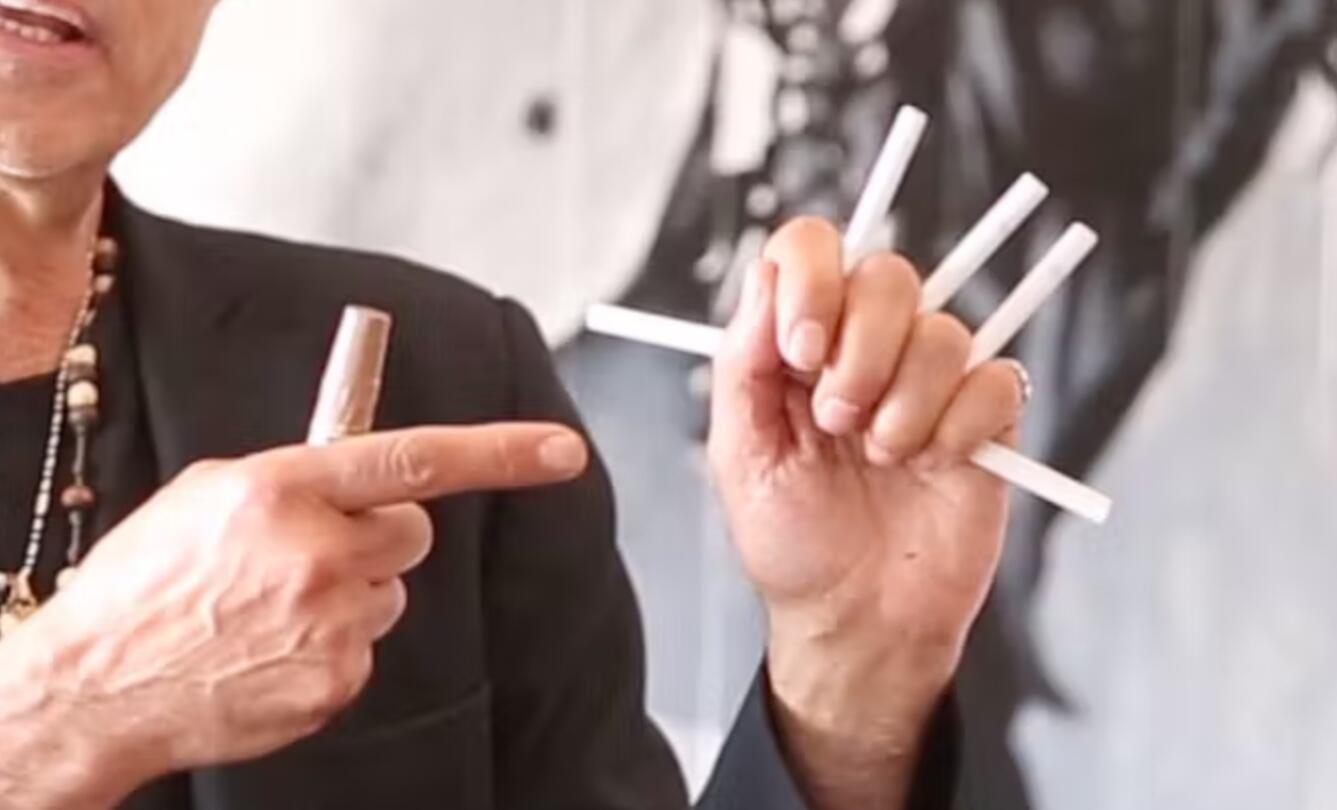 (image for) Rocco Silano - Frank Garcia Cigarette Production Routine (Taught to Johnny Carson)