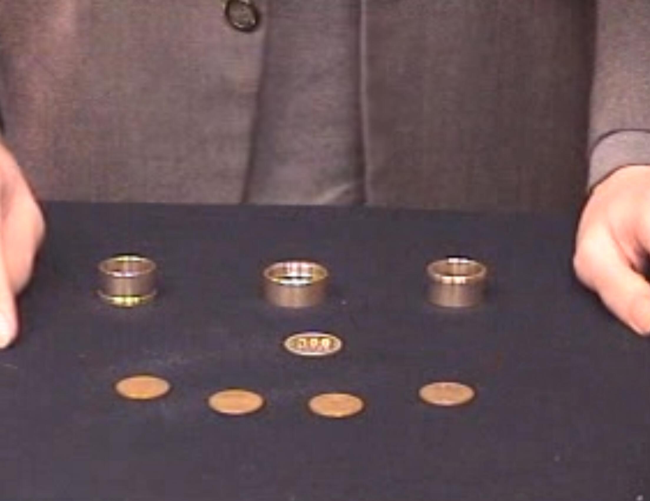 Kreis Magic - Coin Thru Coin
