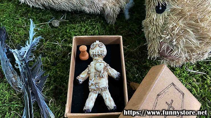 iNFiNiTi and Mark Traversoni - HOODOO - Haunted Voodoo Doll