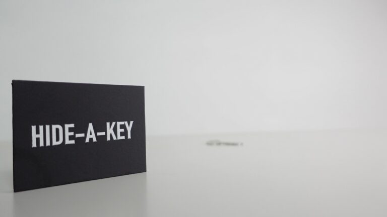 Chris Rawlins - Hide A Key
