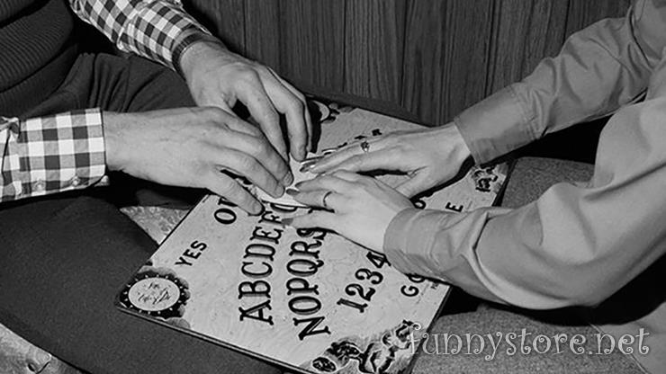 (image for) Jonathan Royle - Seance Secrets, Ghost Hunting Tricks & Paranormal Investigation Techniques