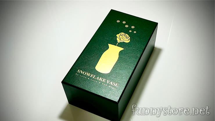 (image for) Leon and Leno - Snowflake Vase