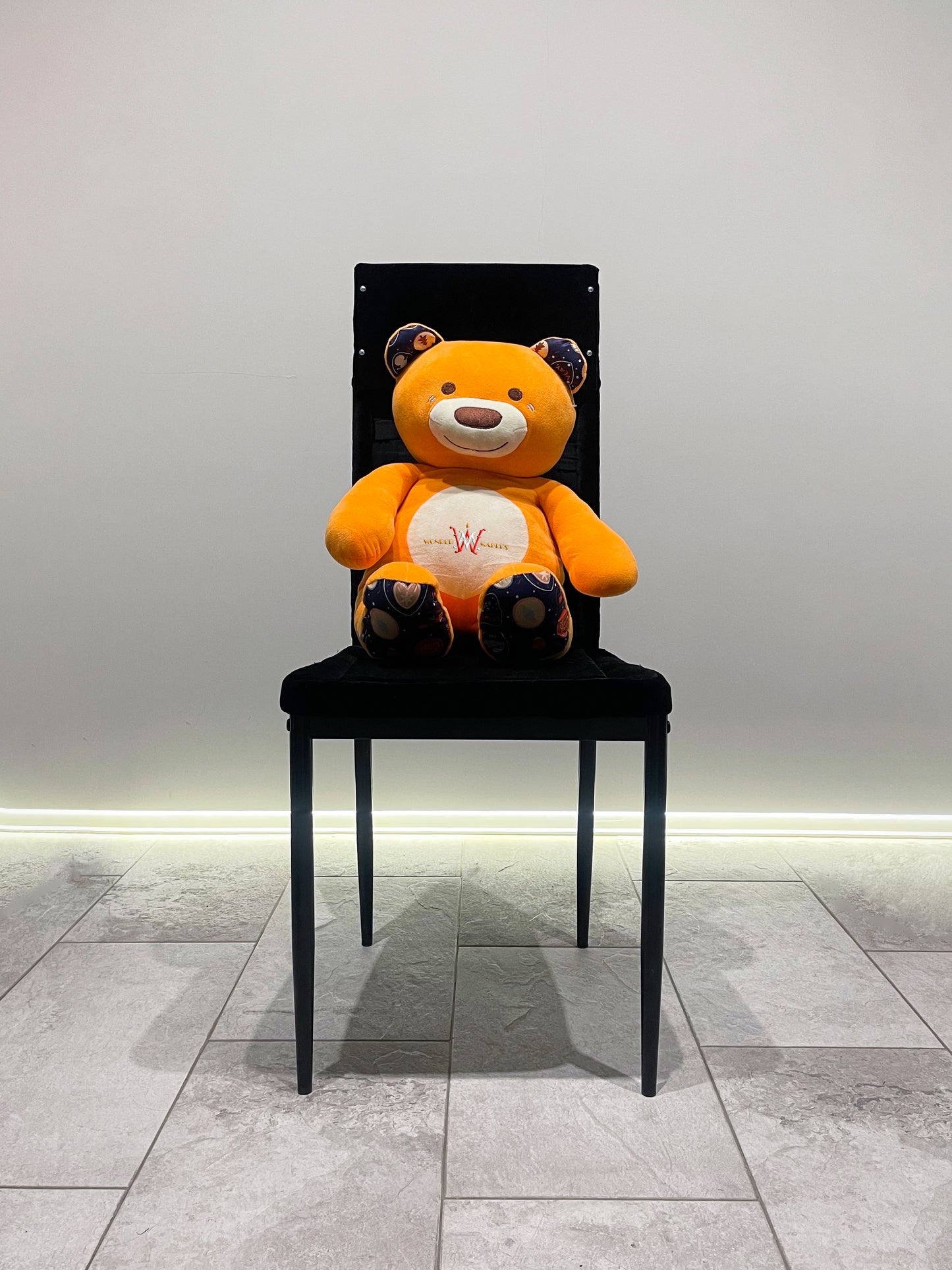 (image for) Wonder Makers - THE BEST CHAIR FOR APPEARANCE